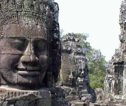 Gửi tượng Phật, quần áo, giày dép, tranh ảnh, quà tặng đi Mỹ